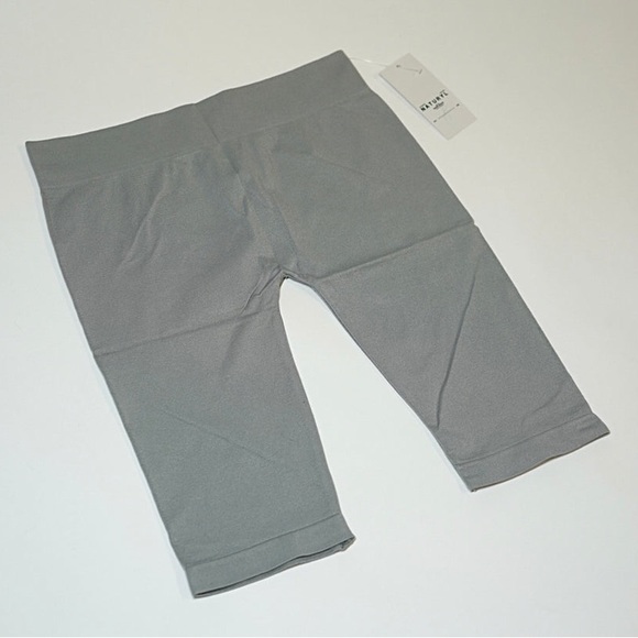 The OG Basic Biker Shorts - Picture 2 of 3